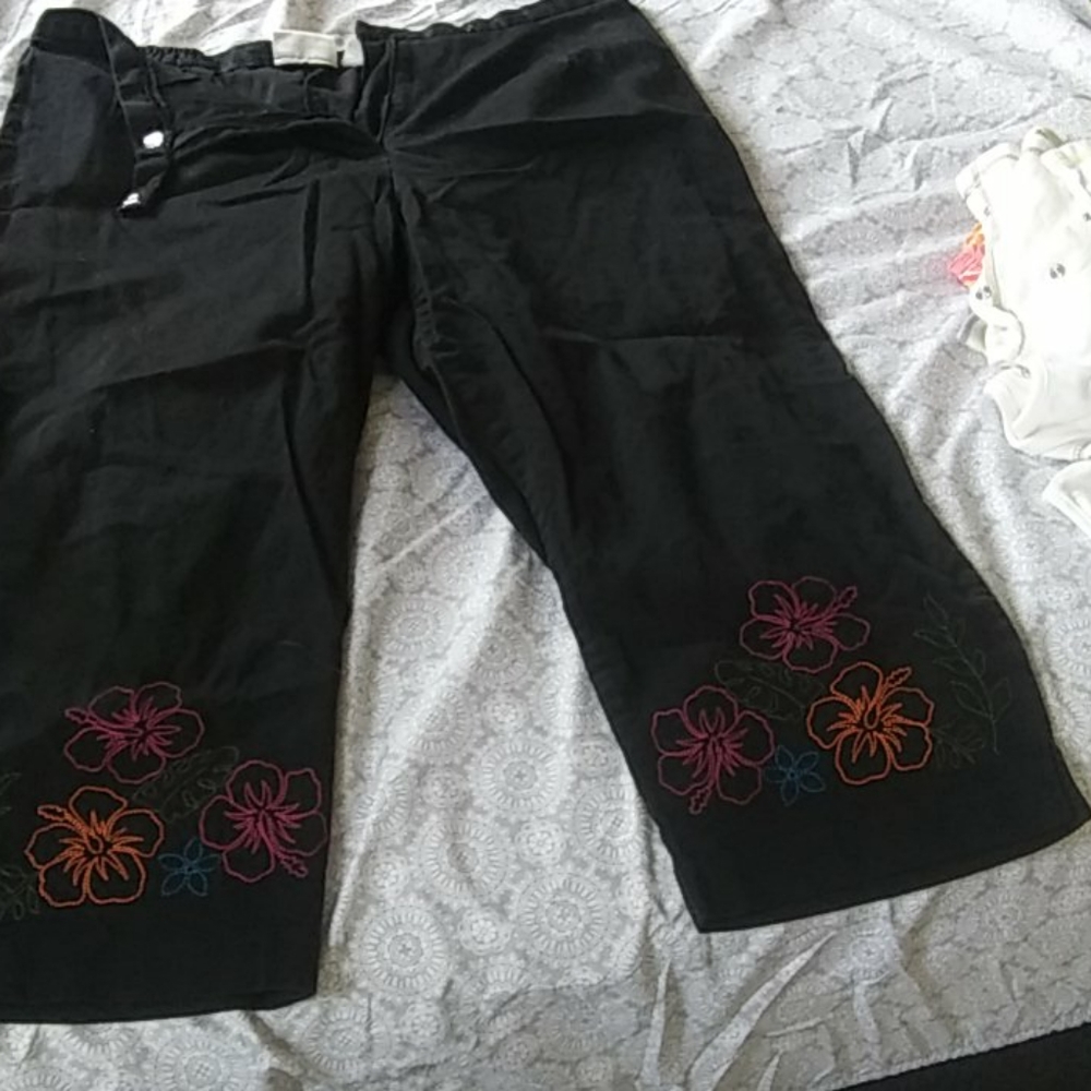Worthington women capri or crop pants